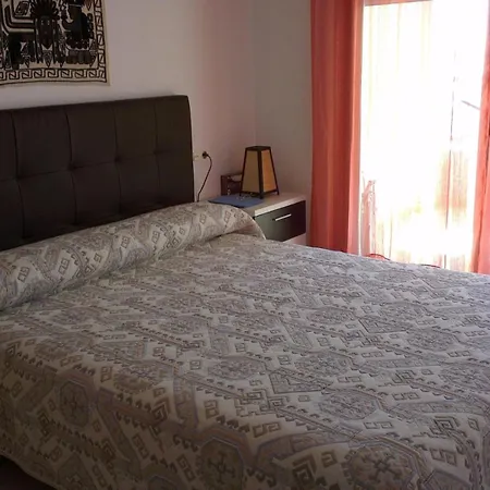 Apartamento 50m De La Playa- Wifi-aire Acondicionado *